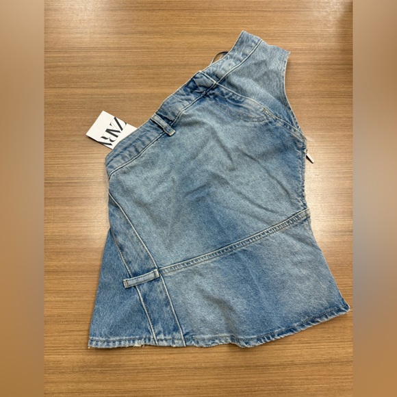 Zara Tops - NWT Zara Denim Jean one shoulder‎ top